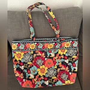 Vera Bradley Happy Snails Tote 🐌